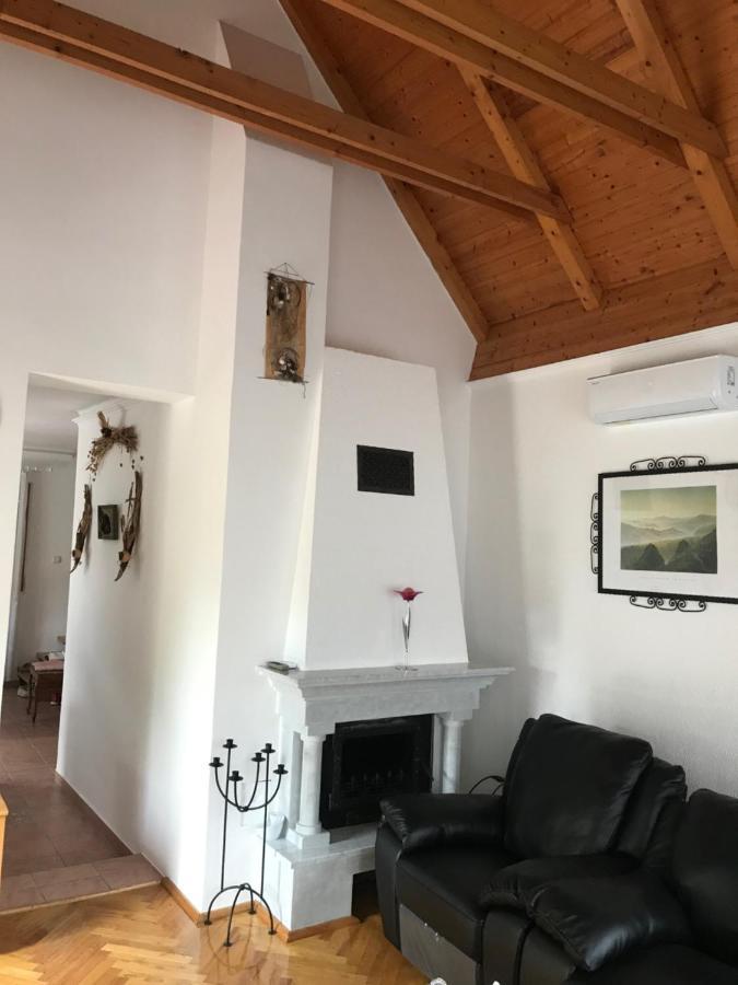 Nyaralo Balatonmariafuerdo Villa Exterior photo
